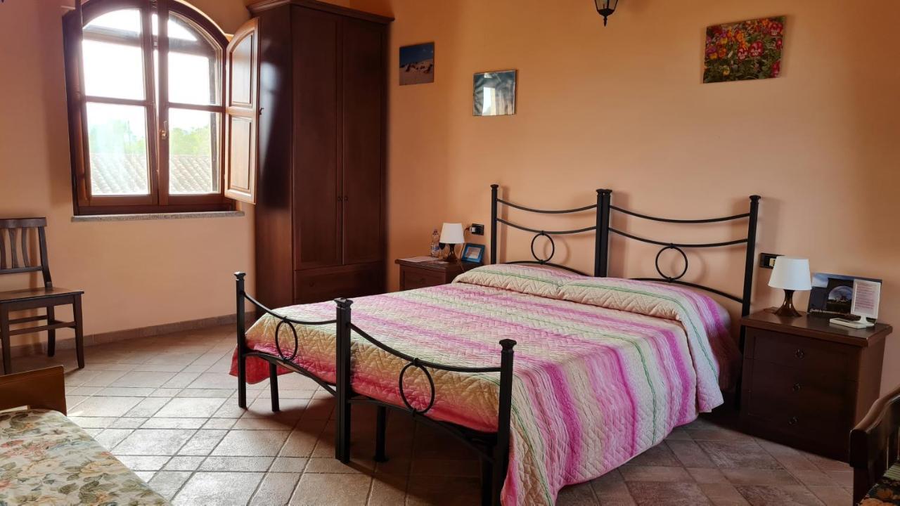 B&B Nuraximannu Santadi Eksteriør bilde